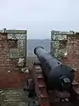 Canon de 32 armant le fort George, au bord du Moray Firth en Écosse.