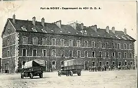 Casernement du 401e DDA au fort de Noisy.