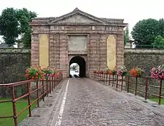 Accès nord-ouest : la Porte de Colmar.
