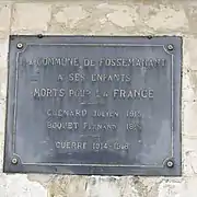 Plaque aux morts pour la France 1914-1918, sur l'église.