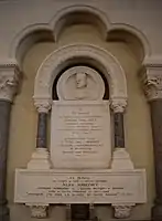 Monument à l'abbé Joly.