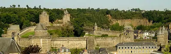 Le château fort de Fougères.