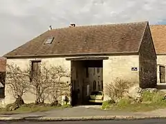 Ferme à l'ouest de l'église.