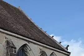 Façade sud de l'église Saint-André, détail de la toiture.