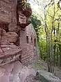 Mur sud de la cour vu de l'extérieur.