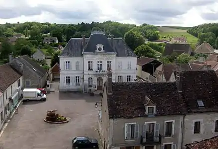 Mairie de Chichée, point de vue du clocher.