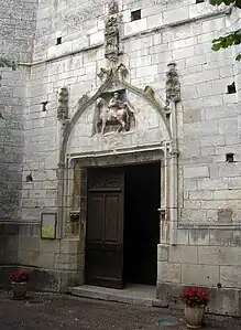 Porche de l'église.