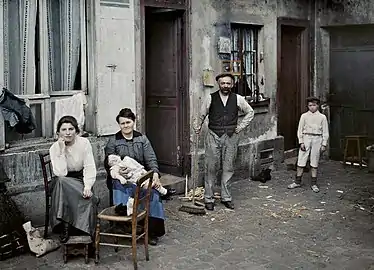 Portrait de famille (Paris, 1914).