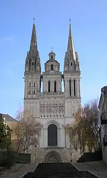 Le campanile de la cathédrale Saint-Maurice d'Angers