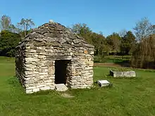 Gabirotte reconstruite en 2006 derrière la mairie de la Clisse, avec le concours du Lion's Club de Saujon.