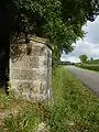 La borne à eau de l'ancienne gare.