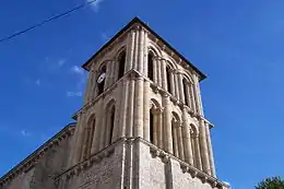 Le clocher de l'église.