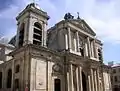 L'église Notre-Dame vue de la rue de la Paroisse