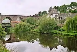 Viaduc du chemin de fer.