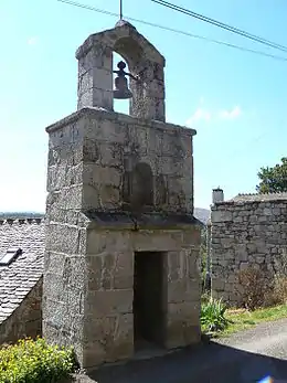 Clocher de tourmente de Servies.