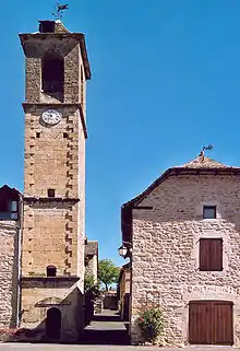 La tour de l'horloge du château.