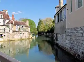 Vue sur l'Armançon.