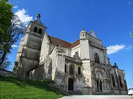 Église Saint-Pierre(vue 2).