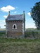 Chapelle sur l'axe Abbeville-Amiens.