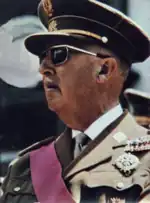 Photographie en couleurs du général Franco , en uniforme, en 1969