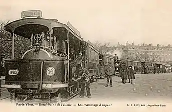 Locomotive de tramway Francq, place de l'Étoile à Paris