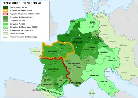 Carte figurant avec différentes teintes de vert l'évolution des frontières du royaume jusqu'au VIIIe siècle.