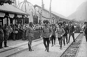 L'archiduc François-Ferdinand d'Autriche à la gare de Mostar le 25 juin 1914, la veille de son assassinat à Sarajevo