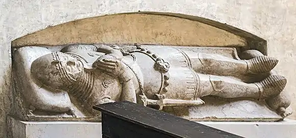 Gisant du XIVe siècle.