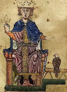 Assis sur son trône, Frédéric II portant une couronne et tenant une fleur à la main droite, désigne de la main gauche un faucon perché devant lui