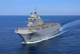 Porte-hélicoptères d'assaut de classe Mistral, navire amphibie.