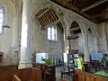 Grandes arcades, vue depuis le transept.