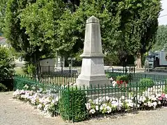 Le monument aux morts.