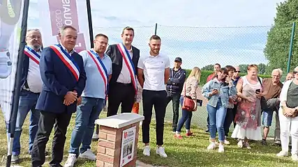 Inauguration du secteur pavé en présence d'Adrien Petit et des maires de Fressain et de Villers-au-Tertre.