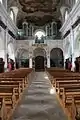 Vue de l'intérieur avec l'orgue de tribune.