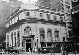 Dominion Bank, angle rue de Bleury, 1935.