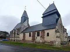 L'église et ses deux clochers.