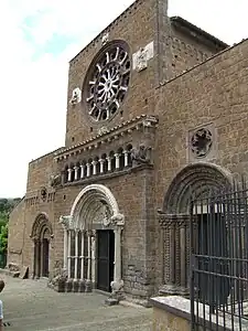 Façade de l'église Sainte-Marie-Majeure