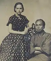 Yukichi Fukuzawa avec la fille du studio photo, San Francisco