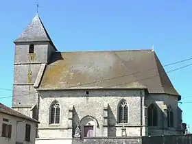 Archères à étrier triangulaire, clocher-donjon de l'église de Génicourt-sur-Meuse.