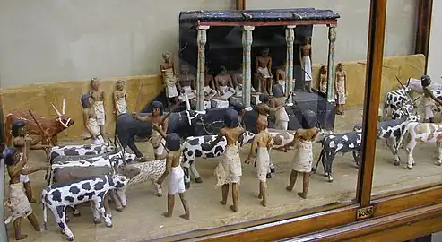 Maquette funéraire d'un troupeau de bétail.