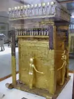 Coffre à vases canopes de Toutânkhamon, Musée égyptien du Caire, (Égypte).