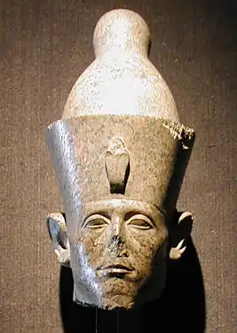 Sésostris III couronné du Pschent, Musée de Louxor.