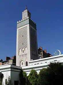 Minaret de la grande mosquée de Paris.