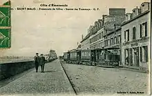 Carte postale ancienne d'un tramway sur le Sillon à Saint-Malo