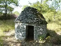 Petite cabane ronde de Vaudres.