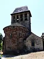 L'abside et le clocher-mur de l'église de Saint-Affrique-du-Causse.