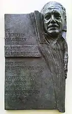 No 16 : plaque en l'honneur de Gabriel García Márquez.