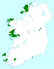 Carte d'Irlande montrant les régions, majoritairement à l'Ouest, ayant une majorité d'irlandophones.