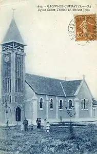 Ancienne carte postale de l'église.