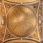 Au plafond de la salle Niobe de la galerie des offices. Cette salle a été commandée par Léopold II (empereur du Saint-Empire), et le plafond réalisé par Giuseppe del Moro. Septembre 2022.